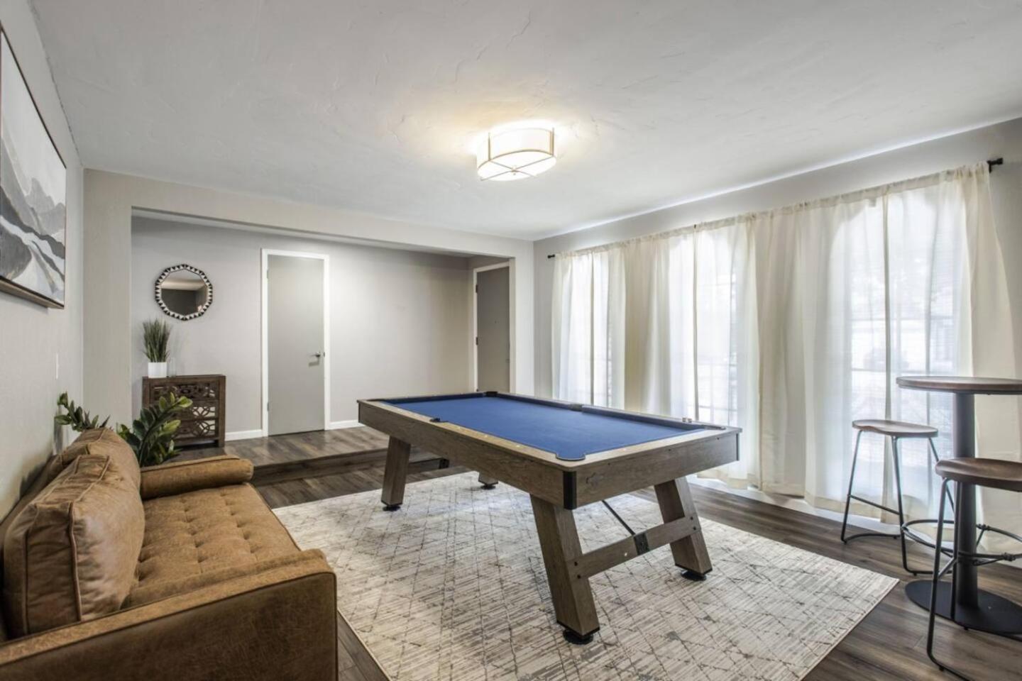 Вилла New Hummingbird Haven - Nw Okc, Billiards, Firepit Оклахома-Сити Экстерьер фото