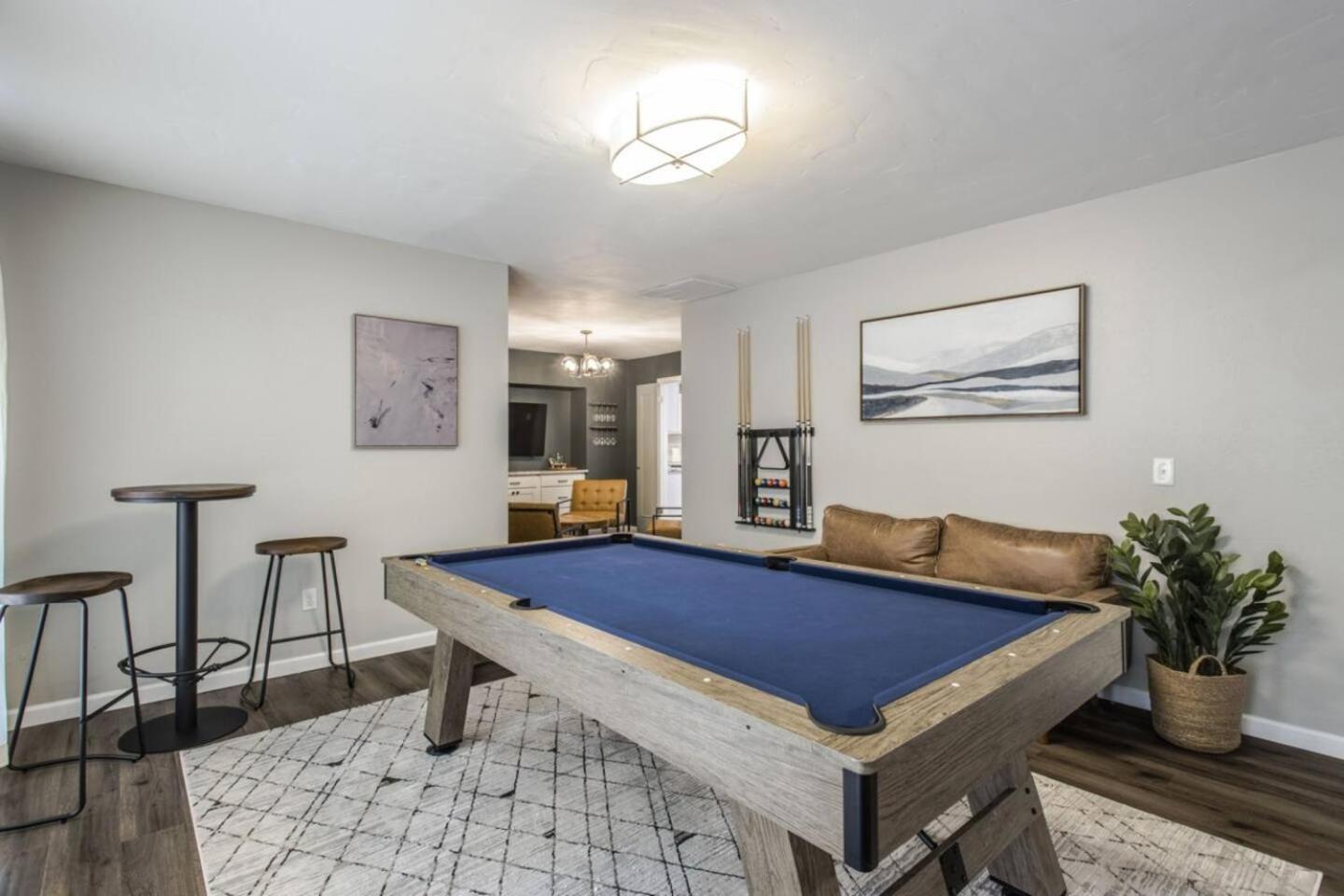 Вилла New Hummingbird Haven - Nw Okc, Billiards, Firepit Оклахома-Сити Экстерьер фото